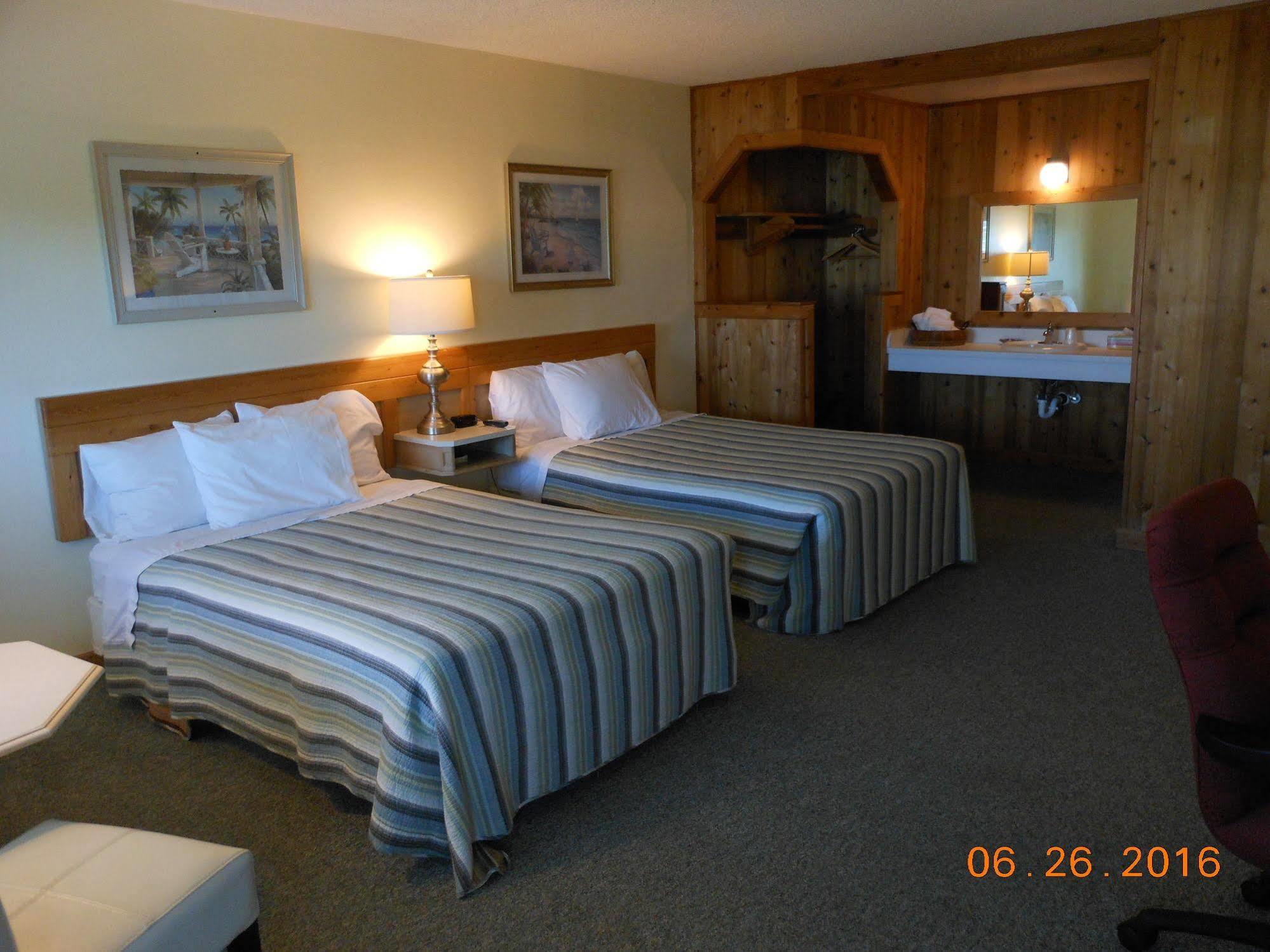 Cape Pines Motel Buxton Exteriör bild